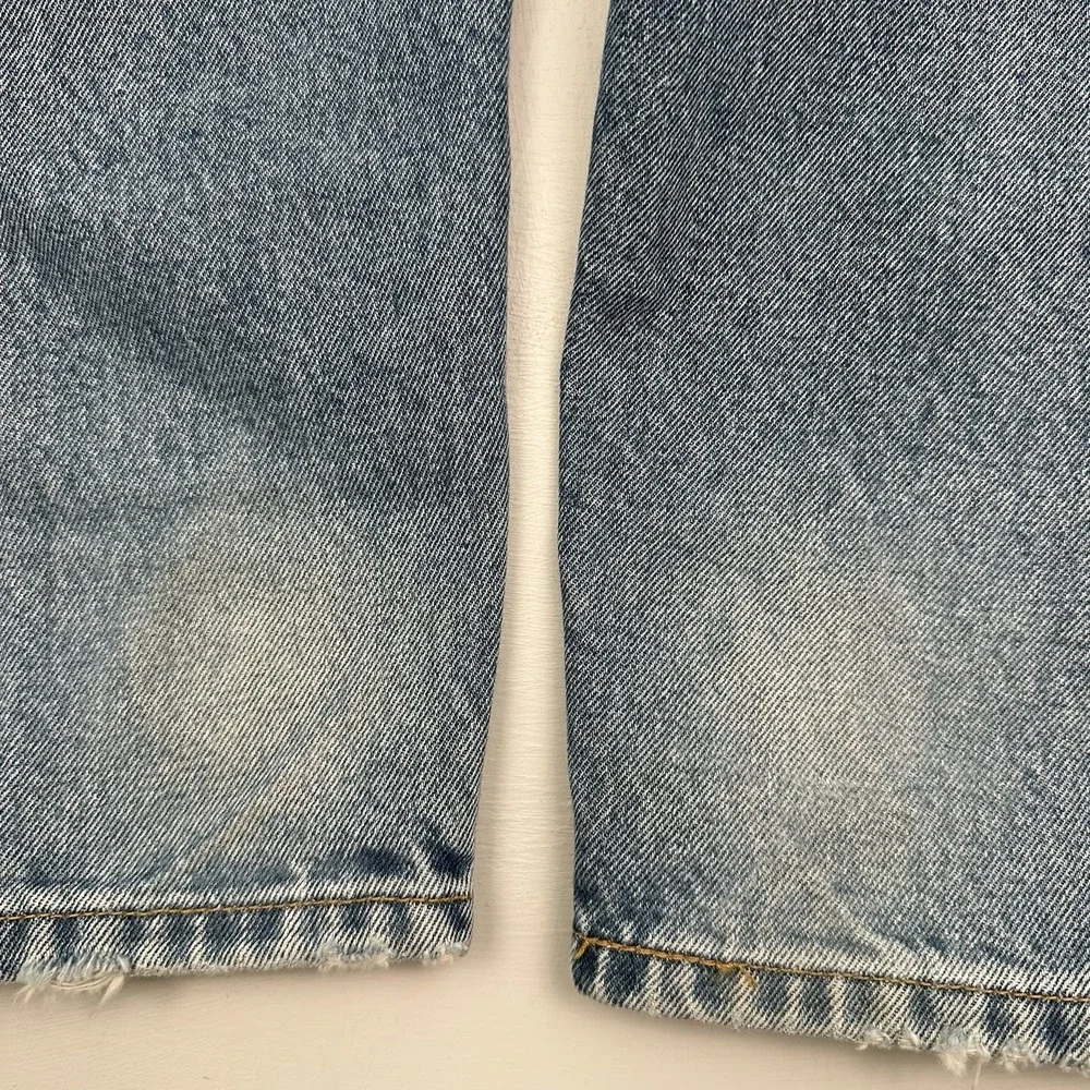 VTG Levi's 560 Loose taper Jeans Men's 34x32 Light Blue Denim Baggy Y2K Colombia
